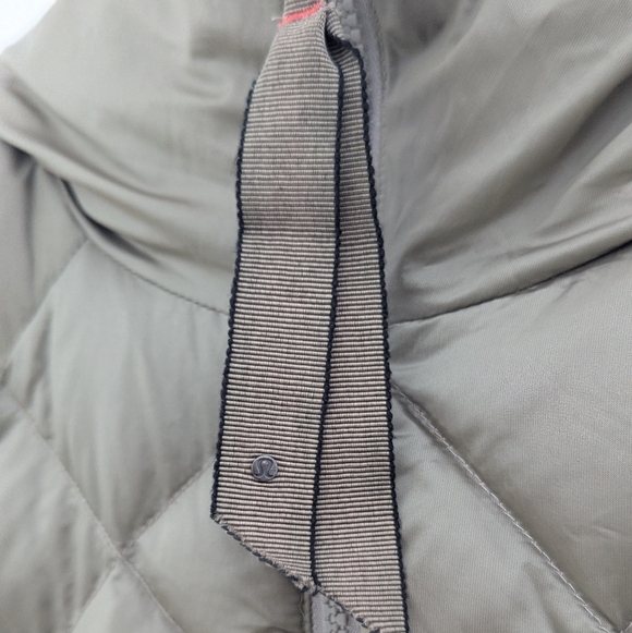 Lululemon | The Fluffiest Reversible Down Vest Olive Green Butterflies Size 2 - Picture 8 of 16